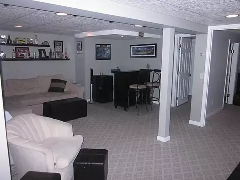 69 Bradley St, Woonsocket, RI 02895 photo 17