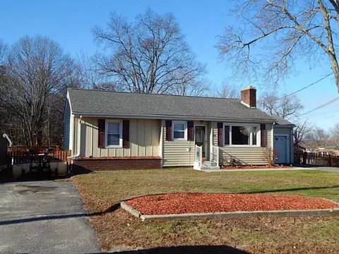 69 Bradley St, Woonsocket, RI 02895 photo 2