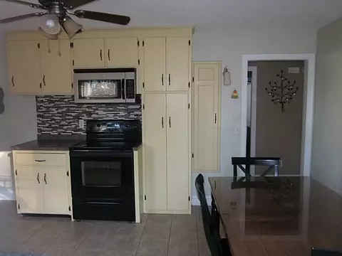 69 Bradley St, Woonsocket, RI 02895 photo 8