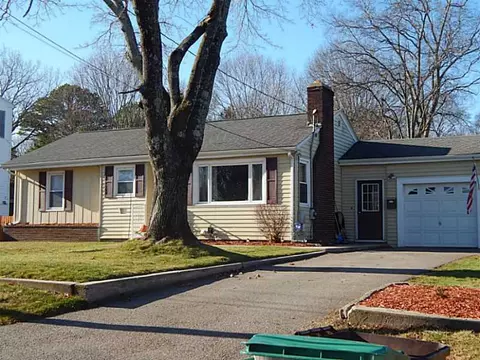 69 Bradley St, Woonsocket, RI 02895 photo 1
