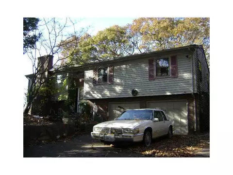 161 Darrow Dr, Warwick, RI 02886 photo 1
