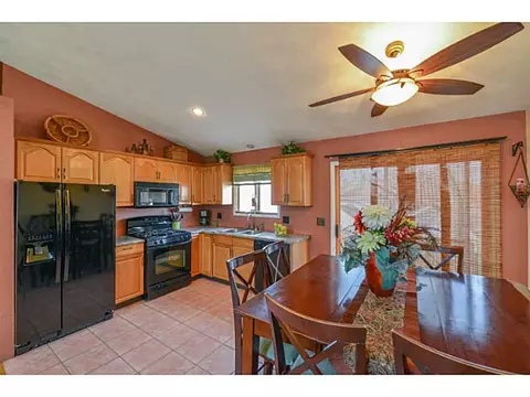 49 Allen Ave, Warwick, RI 02889 photo 4