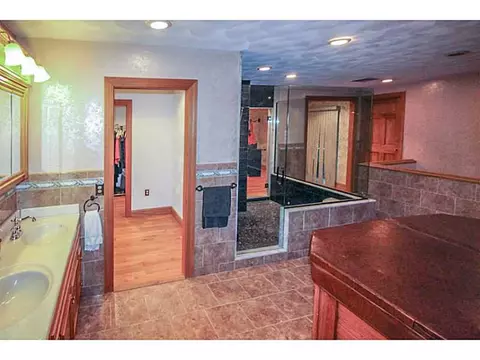1 Jade Rd, Coventry, RI 02816 photo 9