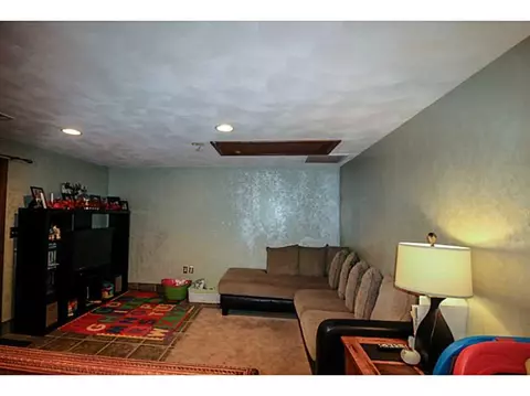 1 Jade Rd, Coventry, RI 02816 photo 15