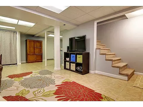20 Colony Ave, Warwick, RI 02886 photo 19