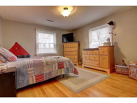 20 Colony Ave, Warwick, RI 02886 photo 17