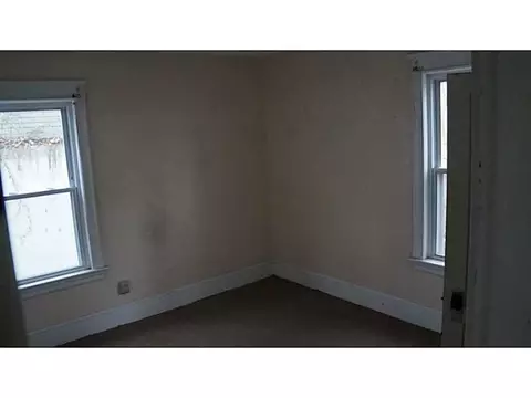 167 Rivulet St, Woonsocket, RI 02895 photo 4