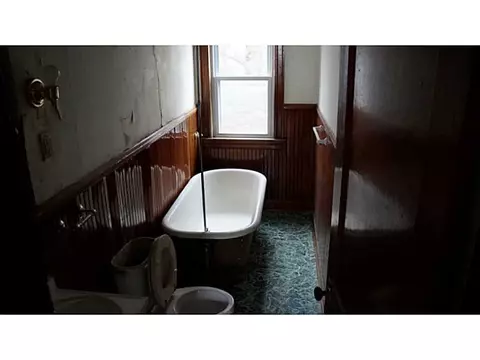 167 Rivulet St, Woonsocket, RI 02895 photo 9