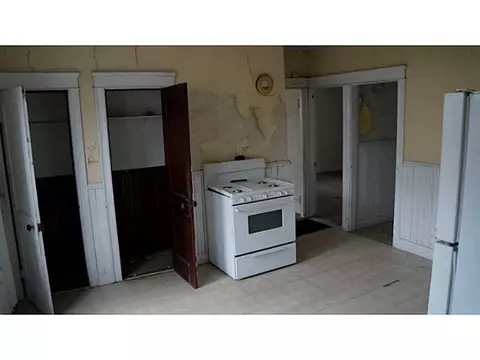 167 Rivulet St, Woonsocket, RI 02895 photo 2