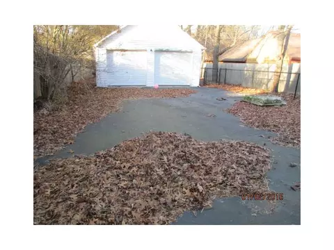 77 Leigh St, Warwick, RI 02889 photo 2
