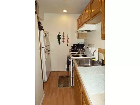122 Willow St, Woonsocket, RI 02895 photo 2