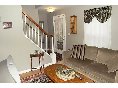 122 Willow St, Woonsocket, RI 02895 photo 6