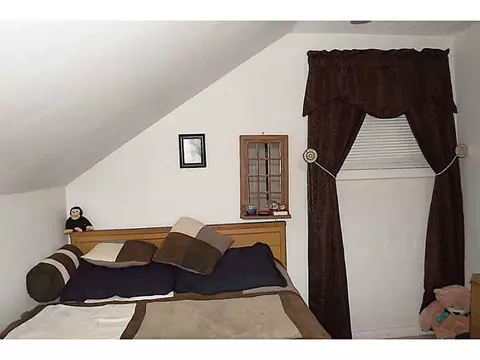 122 Willow St, Woonsocket, RI 02895 photo 8