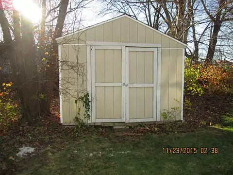 28 Ernest Ave, Warwick, RI 02889 photo 5