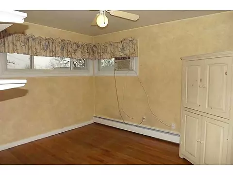 121 Torrington Dr, Warwick, RI 02886 photo 10