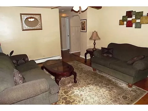 121 Torrington Dr, Warwick, RI 02886 photo 6