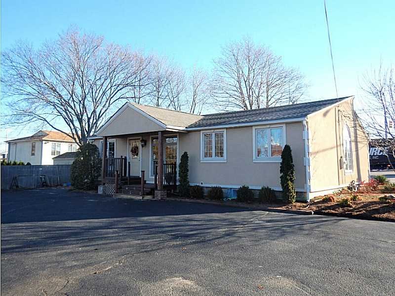 765 Main Ave, Warwick, RI 02886 photo 1