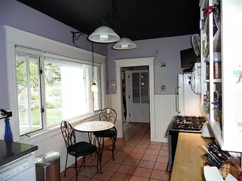43 Summer St, Westerly, RI 02891 photo 9