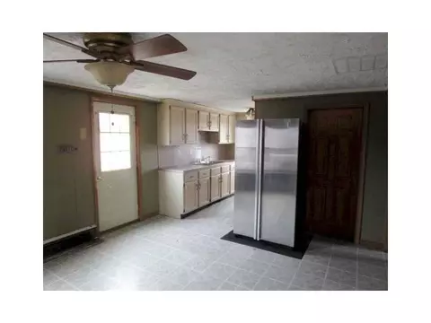 146 Burrington St, Woonsocket, RI 02895 photo 11
