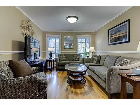 59 Peacock Rd, Warwick, RI 02886 photo 9