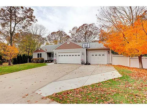 59 Peacock Rd, Warwick, RI 02886 photo 2