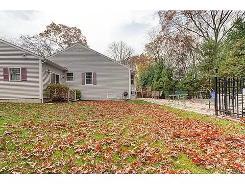 59 Peacock Rd, Warwick, RI 02886 photo 21
