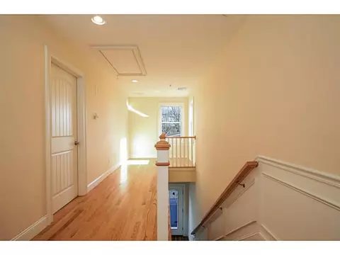 1153 Buttonwoods Ave, Warwick, RI 02886 photo 20