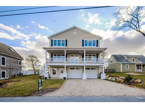 1153 Buttonwoods Ave, Warwick, RI 02886 photo 25