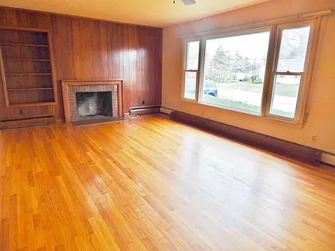 41 Hubbard St, Westerly, RI 02891 photo 4