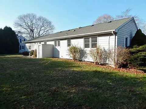 41 Hubbard St, Westerly, RI 02891 photo 16
