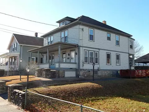 749 Grove St, Woonsocket, RI 02895 photo 2