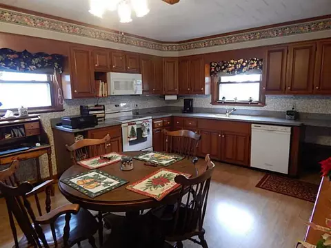 377 Gaskill St, Woonsocket, RI 02895 photo 13