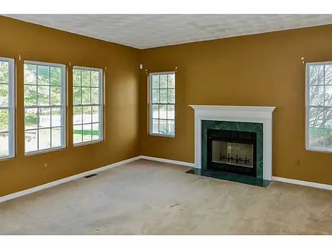 17 Ashbrook Dr, Cranston, RI 02921 photo 18