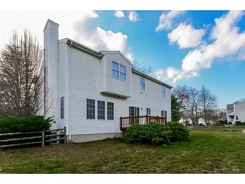 17 Ashbrook Dr, Cranston, RI 02921 photo 6