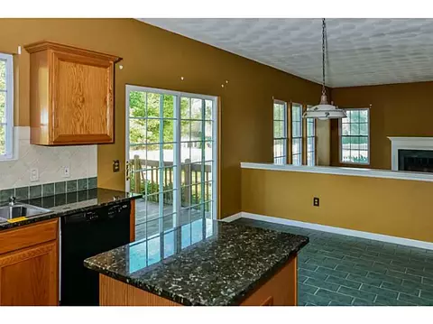 17 Ashbrook Dr, Cranston, RI 02921 photo 17