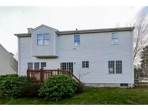 17 Ashbrook Dr, Cranston, RI 02921 photo 5