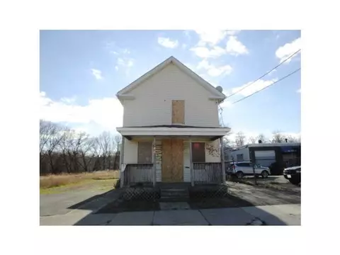 246 Olo St, Woonsocket, RI 02895 photo 1