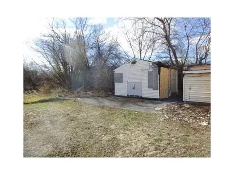 246 Olo St, Woonsocket, RI 02895 photo 4