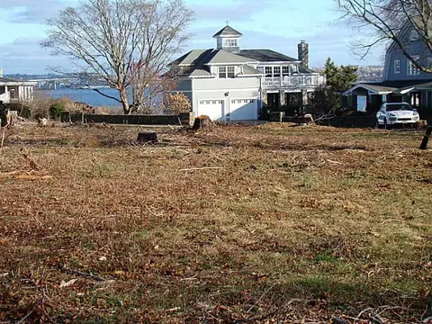 13 Stonegate Dr, Warren, RI 02885 photo 5