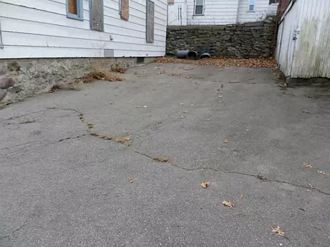 29 Watson St, Woonsocket, RI 02895 photo 4