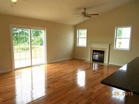 157 Danielle Dr, Woonsocket, RI 02895 photo 6