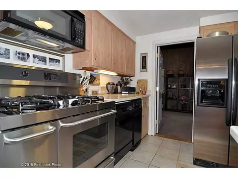 129 Tanner Ave, Warwick, RI 02886 photo 2
