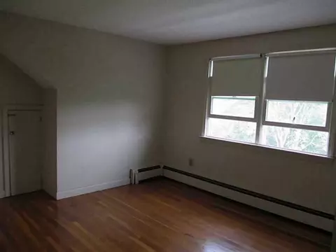 2 Porter Rd, Middletown, RI 02842 photo 10