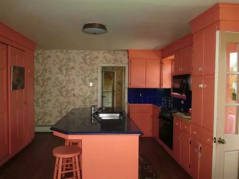 2 Porter Rd, Middletown, RI 02842 photo 6