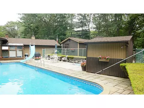 55 Fishs Ln, Warwick, RI 02886 photo 19