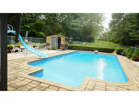 55 Fishs Ln, Warwick, RI 02886 photo 18