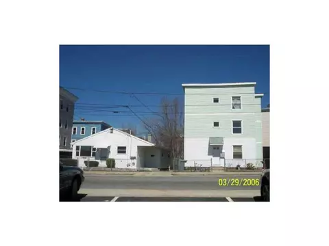 562 Privilege St, Woonsocket, RI 02895 photo 5