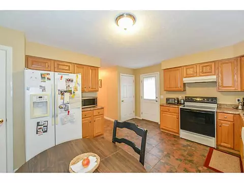 6 Voltage St, Westerly, RI 02891 photo 3