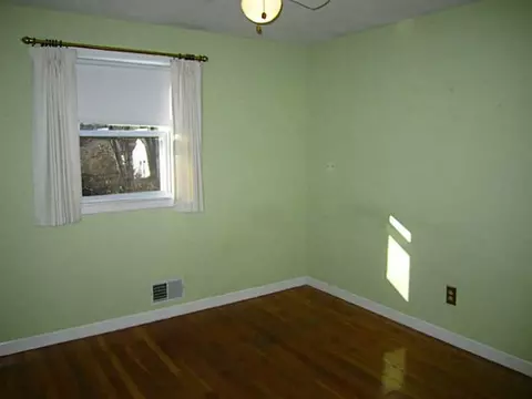 14 Tomahawk Ct, Warwick, RI 02886 photo 10