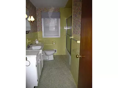 14 Tomahawk Ct, Warwick, RI 02886 photo 12